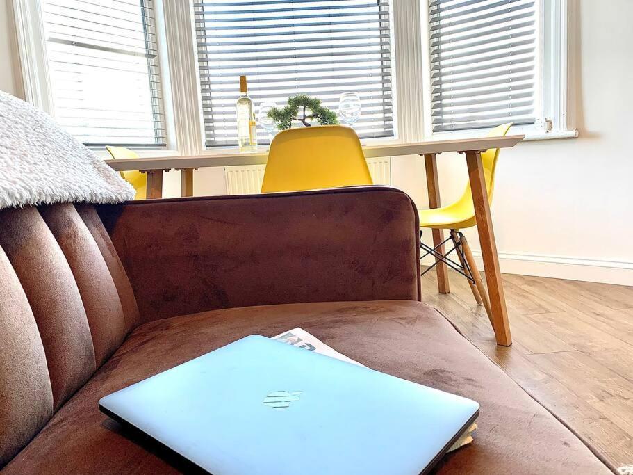 Beautiful Space Stylish And Modern! Perfect Location 블랙풀 외부 사진