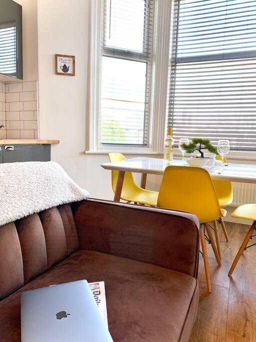 Beautiful Space Stylish And Modern! Perfect Location 블랙풀 외부 사진